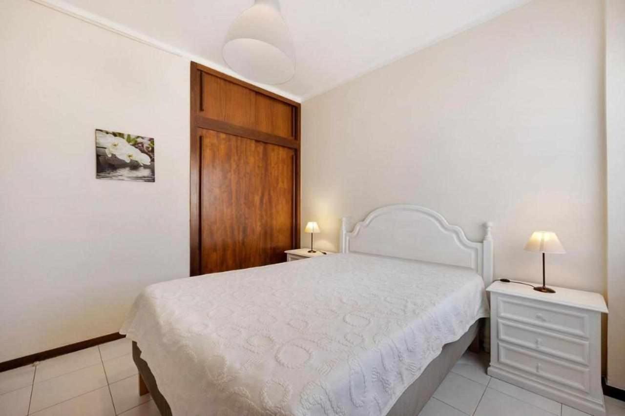 Apartamentos Torre Da Rocha Frente Ao Mar Portimão Eksteriør billede