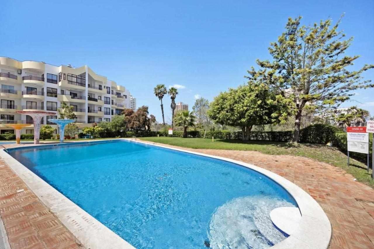 Apartamentos Torre Da Rocha Frente Ao Mar Portimão Eksteriør billede