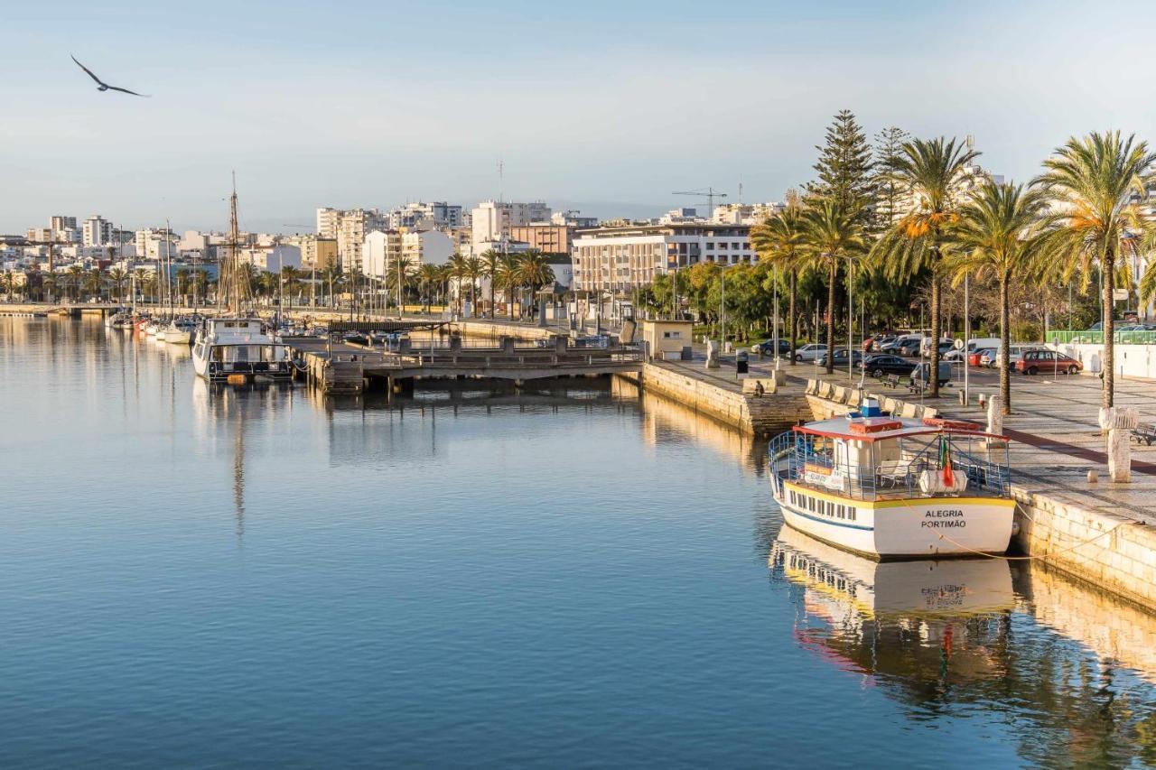 Apartamentos Torre Da Rocha Frente Ao Mar Portimão Eksteriør billede